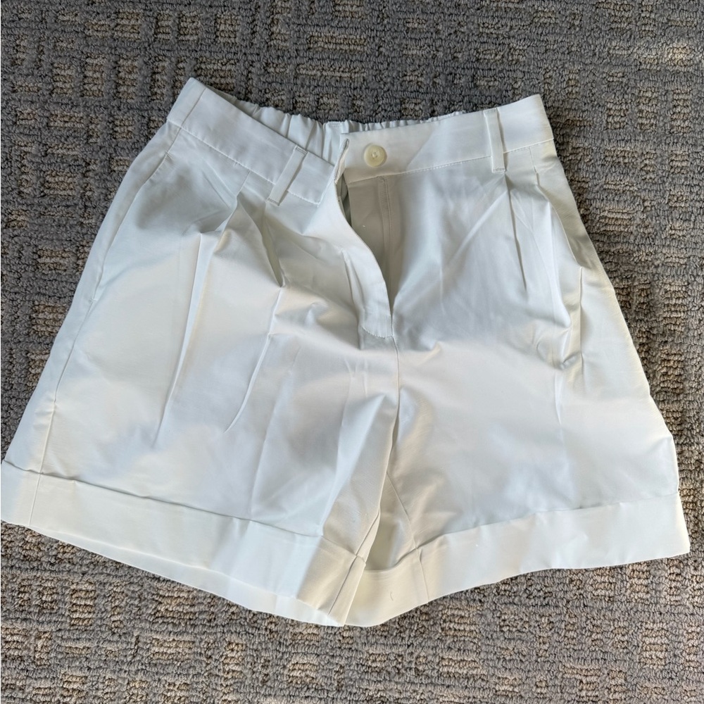 Lululemon Athletica White Women's Shorts